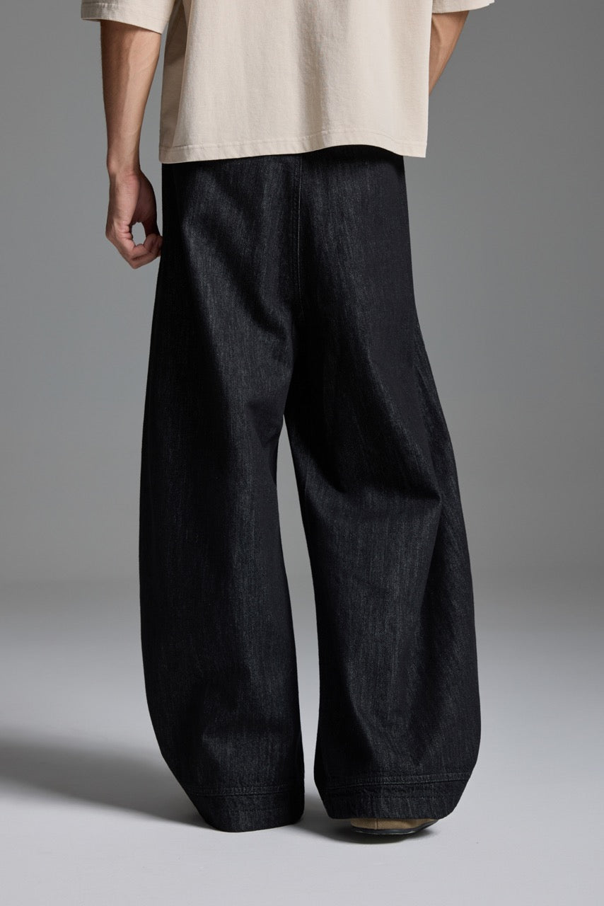 LINDEN Saber-Cut Jeans