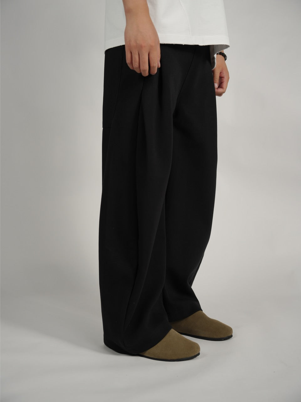 Scimitar-silhouette sweatpants WM191
