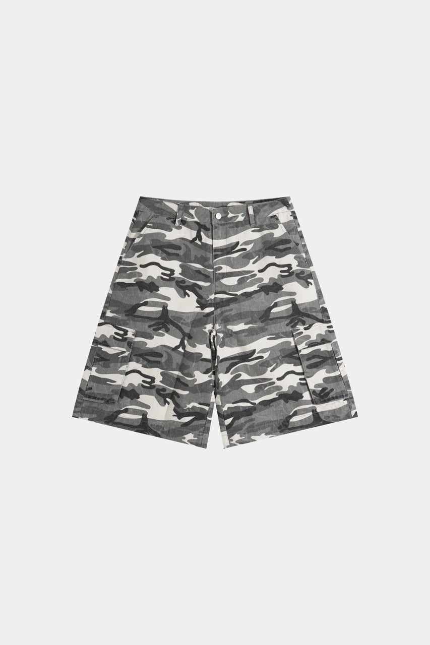 Shorts cargo amples camouflage