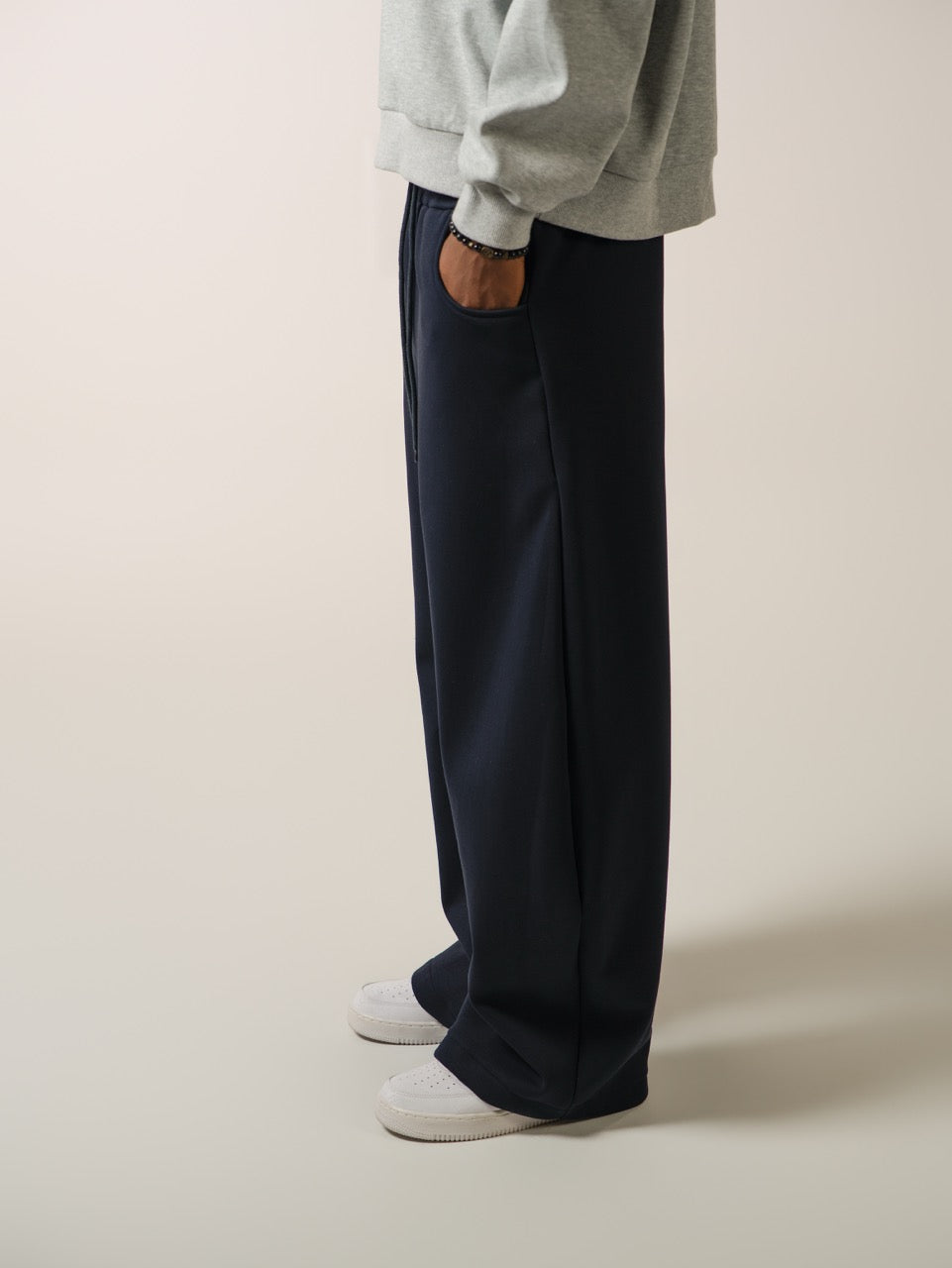 LINDEN Scimitar Sweatpants Navy