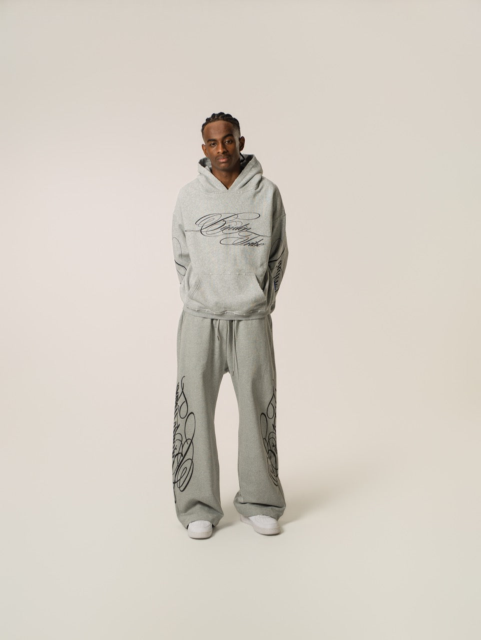 「PRE-ORDER」Linden Cropped Hoodie - Grey