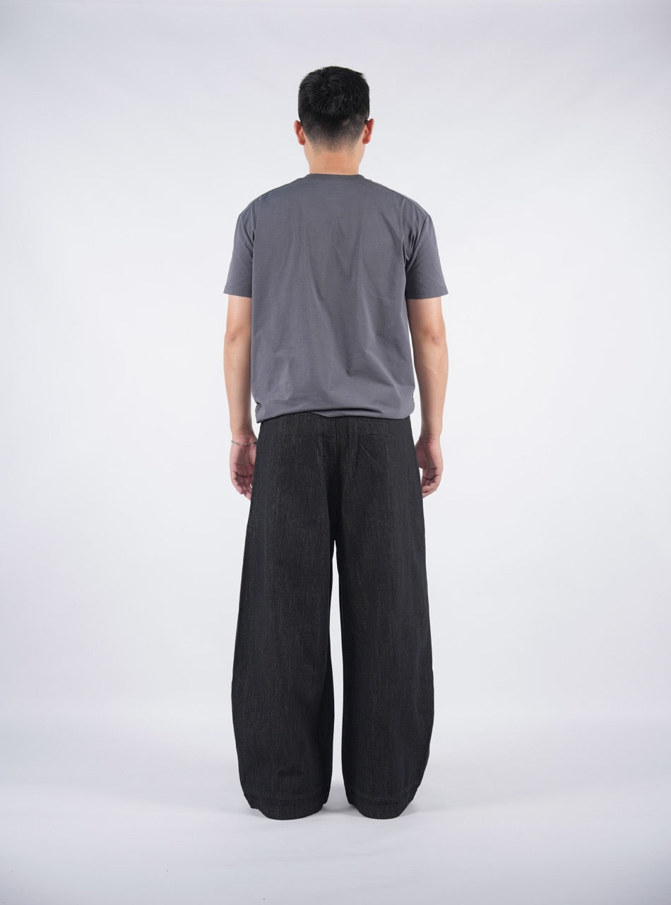LINDEN Saber-Cut Jeans