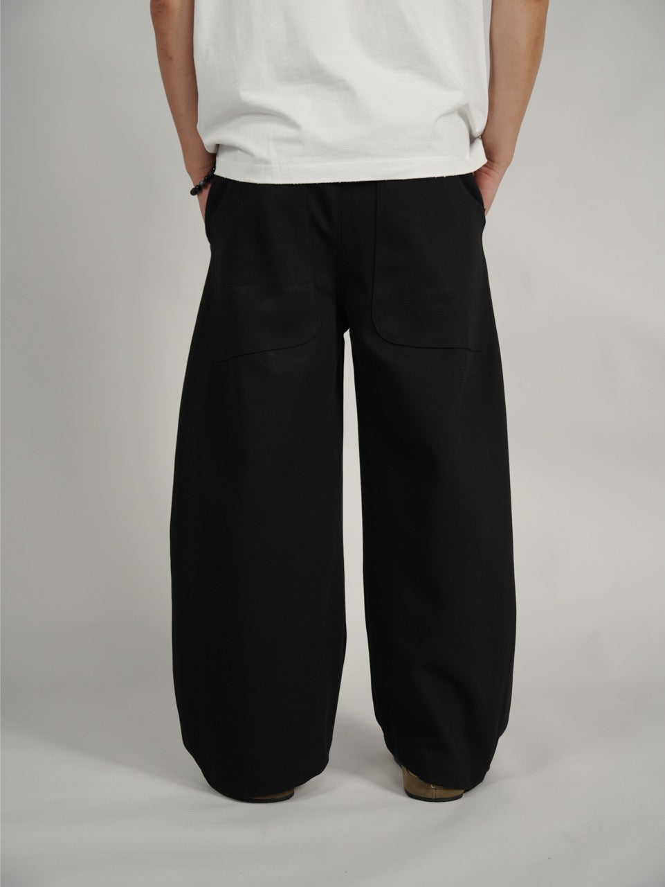 Scimitar-silhouette sweatpants WM191