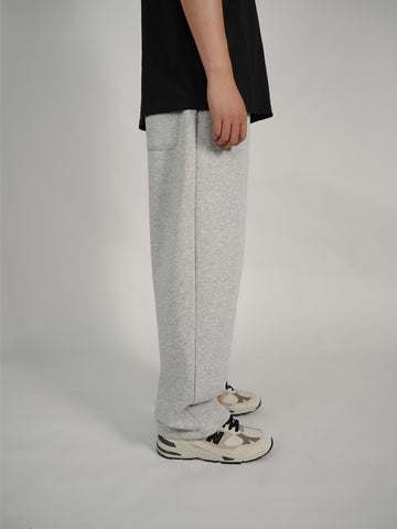 Essential Comfort Athletic Tapered Sweatpants WM198UNFX1809