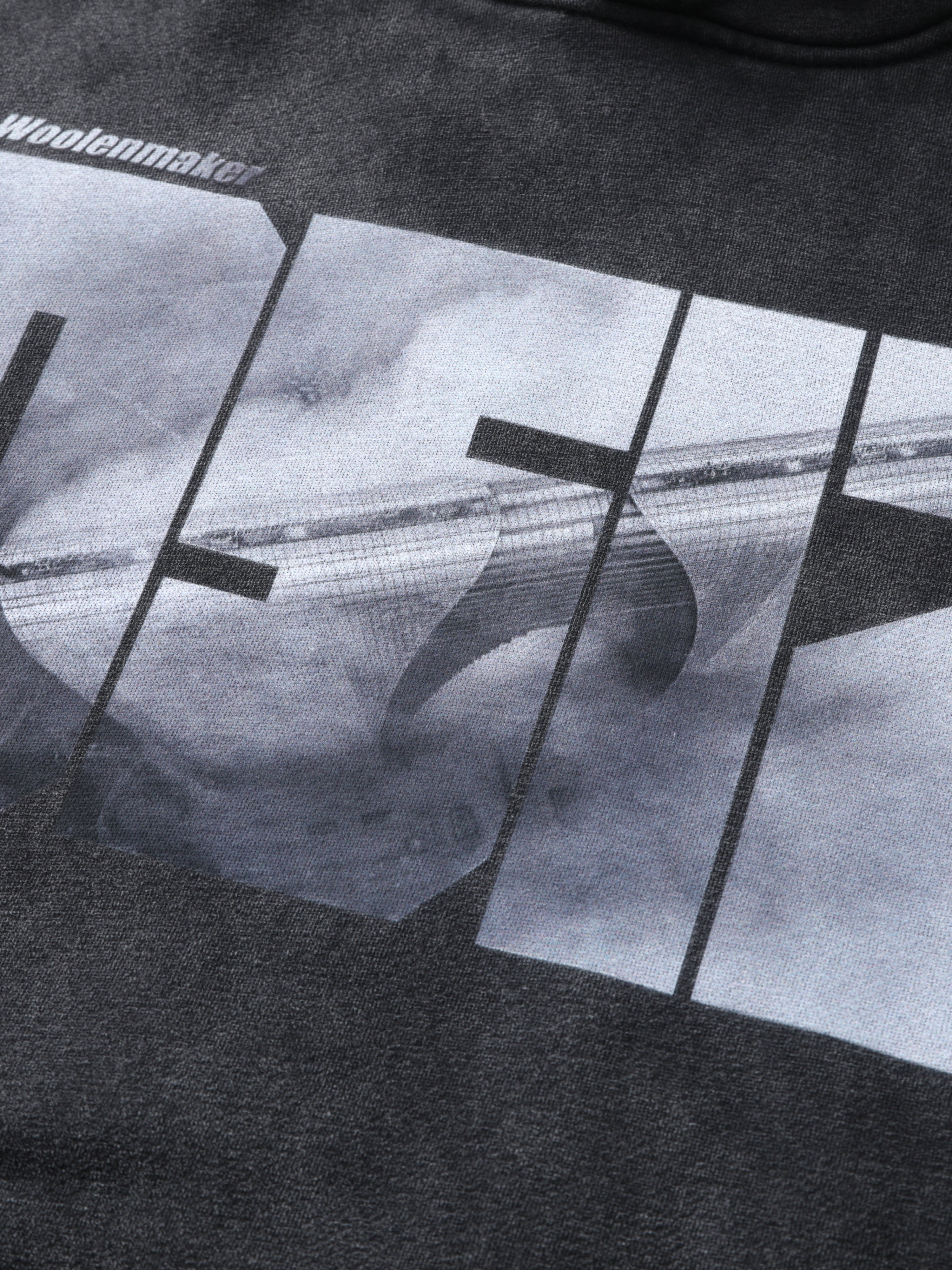 DOWNTOWN Washed Hoodie Black