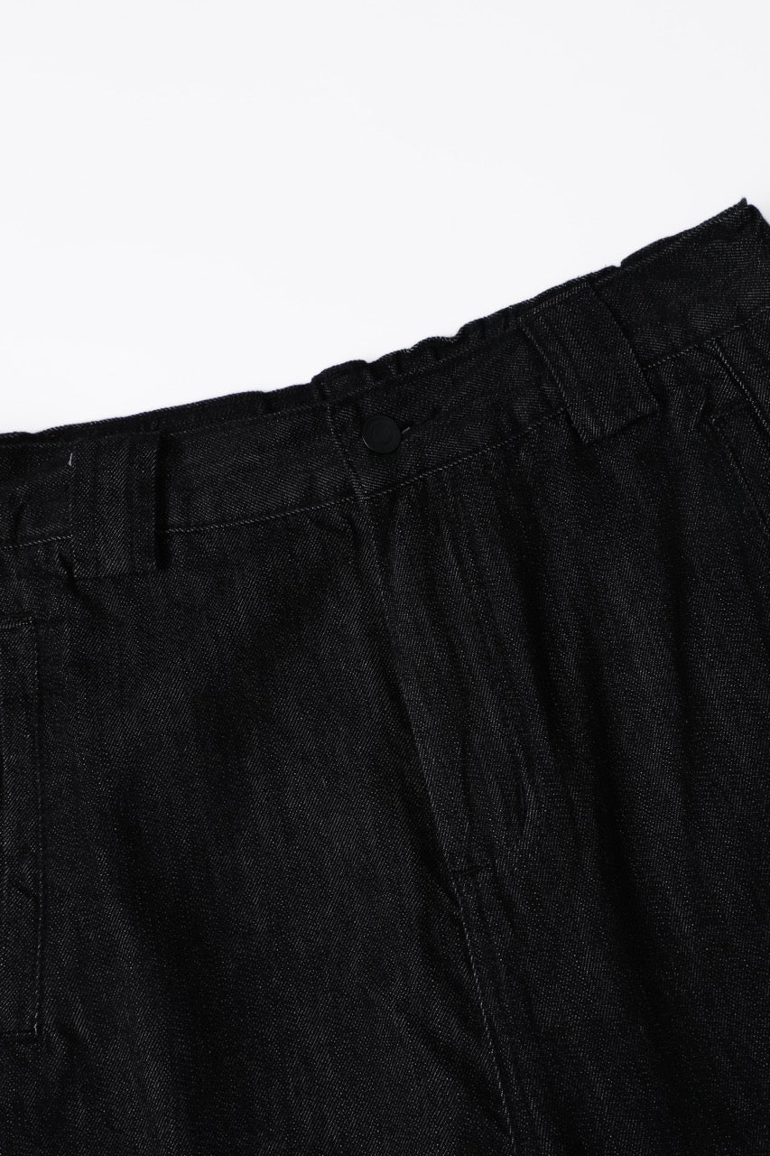 LINDEN Saber-Cut Jeans