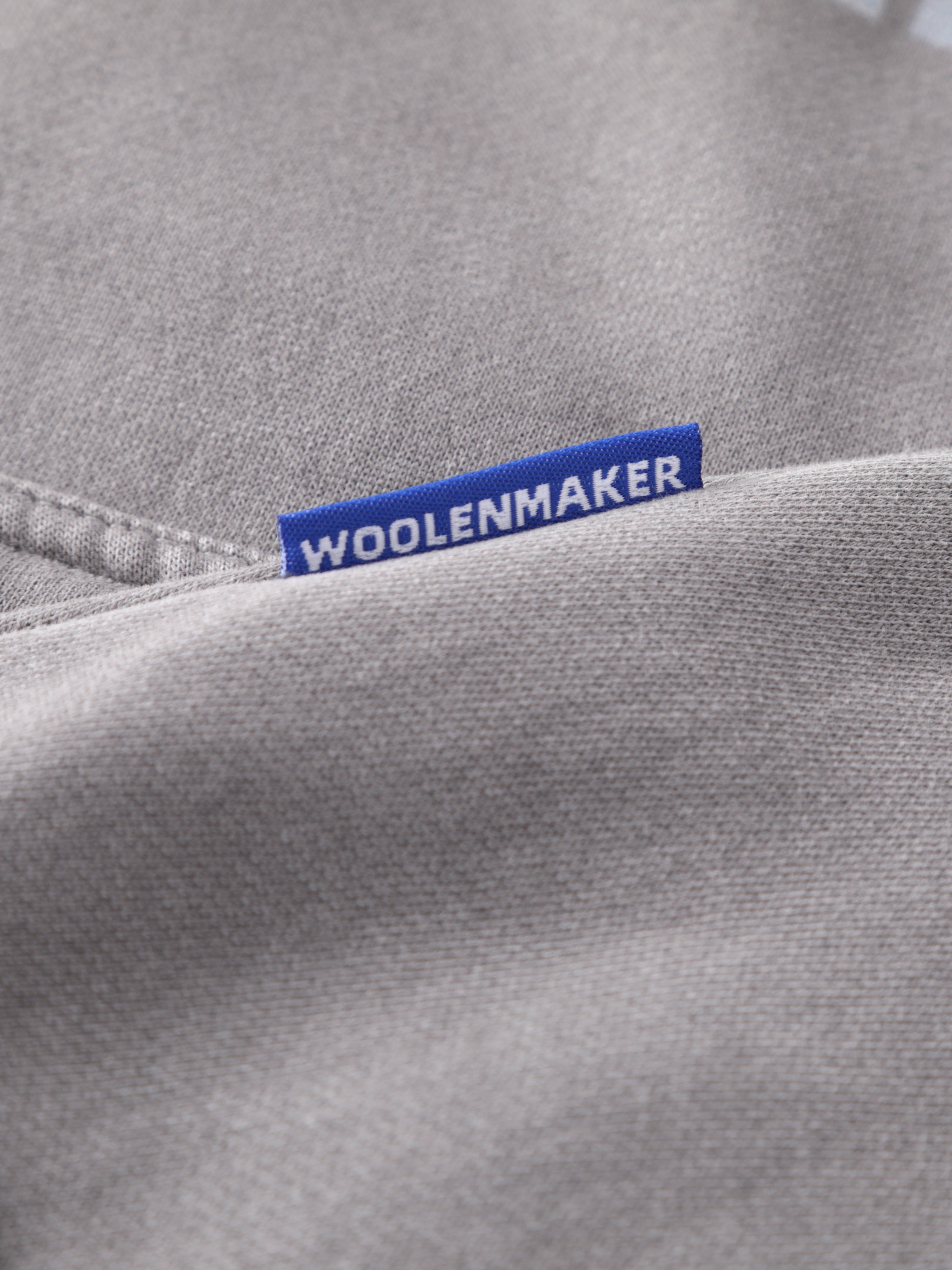 DOWNTOWN Washed Hoodie Grey