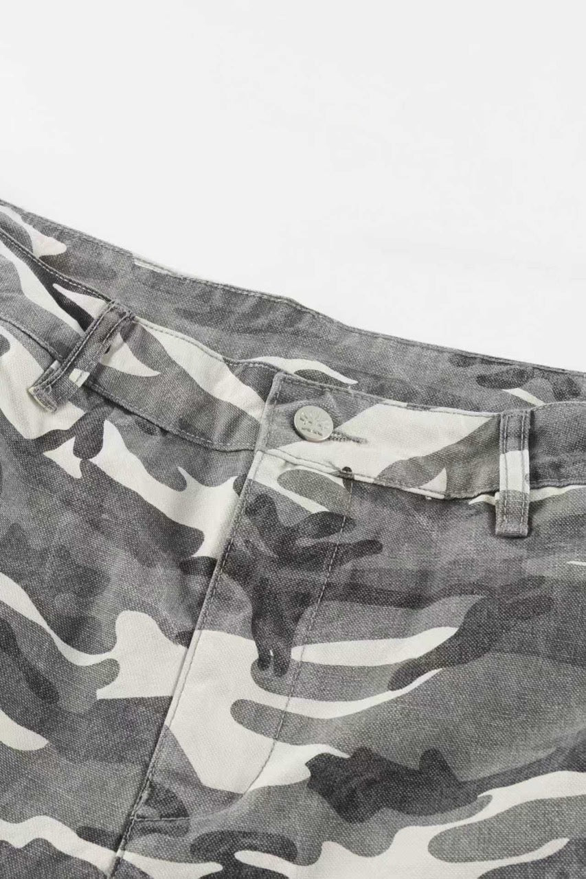 Shorts cargo amples camouflage